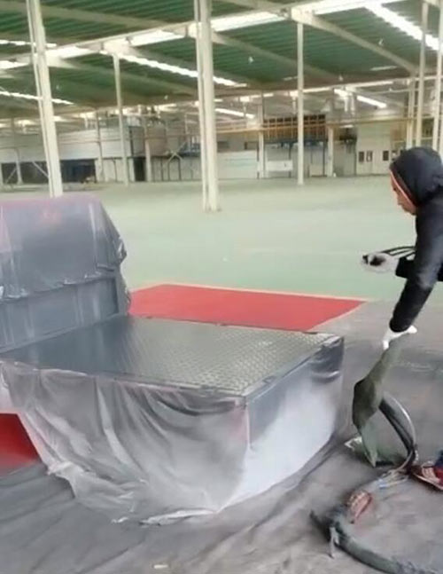 聚脲噴涂機(jī)哪個品牌好用于車廂防腐耐磨(圖1) 聚脲噴涂機(jī)哪個品牌好用于車廂防腐耐磨